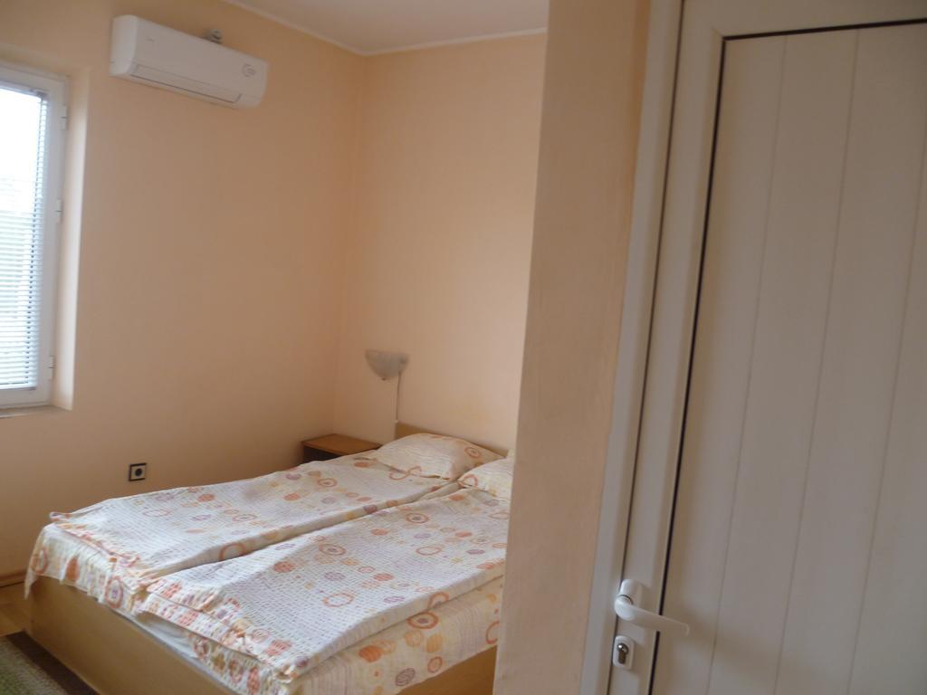 Stai Za Gosti Venera Hotel Хисаря Екстериор снимка