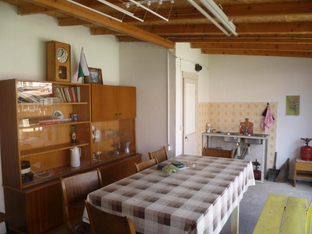 Stai Za Gosti Venera Hotel Хисаря Екстериор снимка