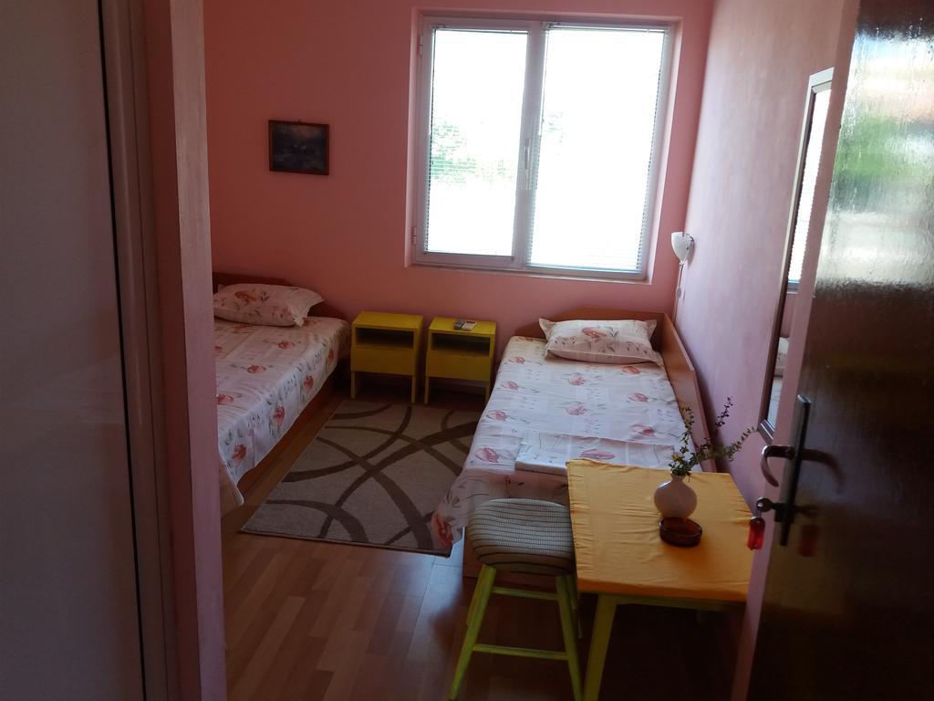 Stai Za Gosti Venera Hotel Хисаря Екстериор снимка