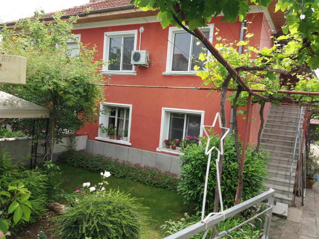 Stai Za Gosti Venera Hotel Хисаря Екстериор снимка